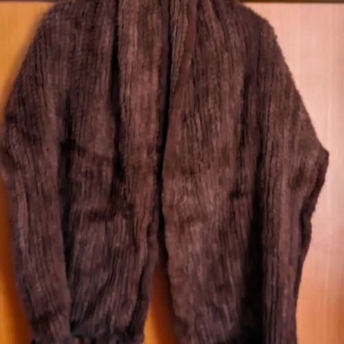 Chinchilla fur scarf new, very soft with fringes