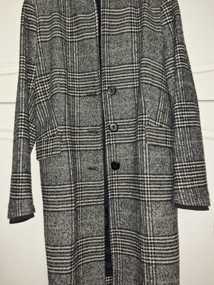 Twenty 29 women's coat like new, black and gray, size L