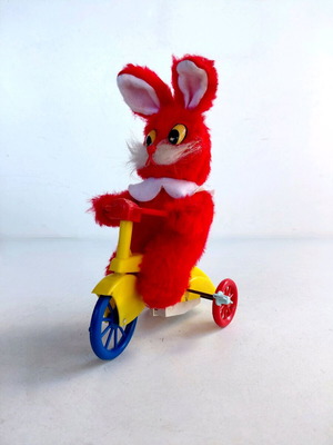 Winding Bunny Vasiliadis 1960s toy new