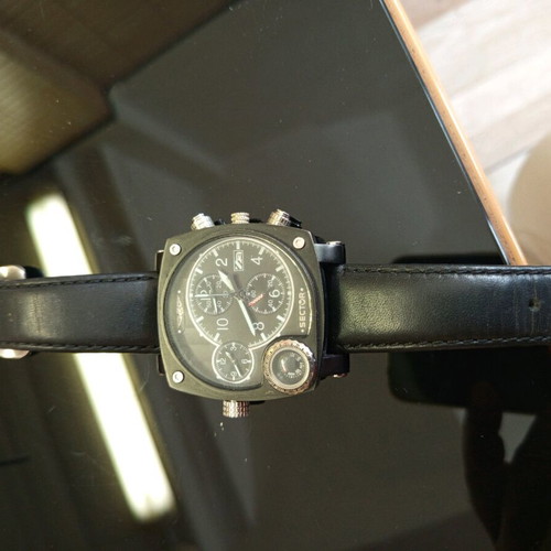 Sector Compass Mountain men's wristwatch like new
