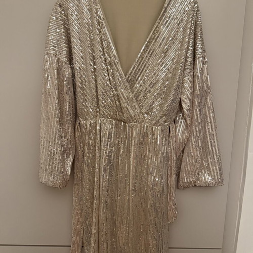Short gold sequin dress one size like new