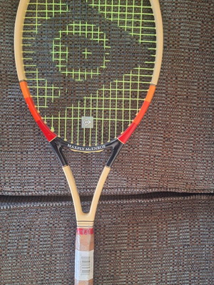 Dunlop Maxply McEnroe Tennis Racket new, graphite tribute edition