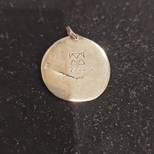 Aigner silver pendant like new