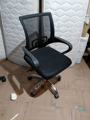 Καρέκλα γραφείου μεταχειρισμένη πλήρης λειτουργική