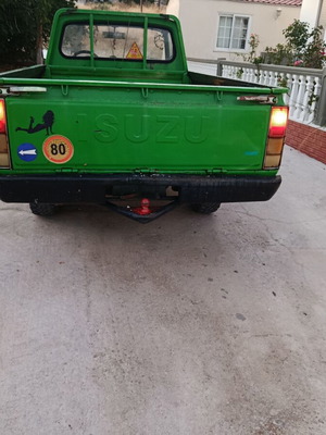 Isuzu KB 25 pickup truck used, full working, new brakes and clutch set