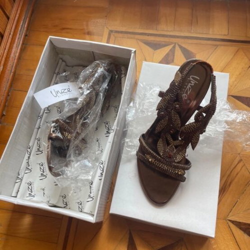 Heels new decorated with stones, size 38, 10cm heel height, brown