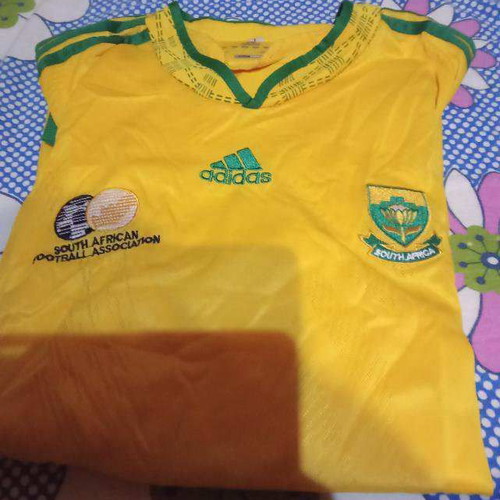 South Africa team jersey 2010 like new, size L