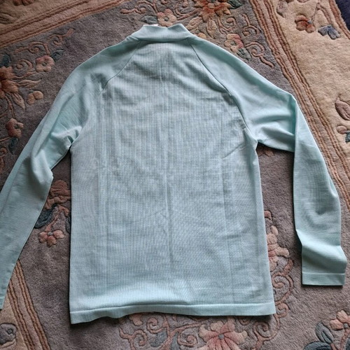 Adidas thin sweater mint color size S like new