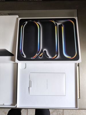 iPhone boxes like new including 17 Pro Max, 16e, 15 Pro Max, Airpods Max, Magic Keyboard, iPad Pro
