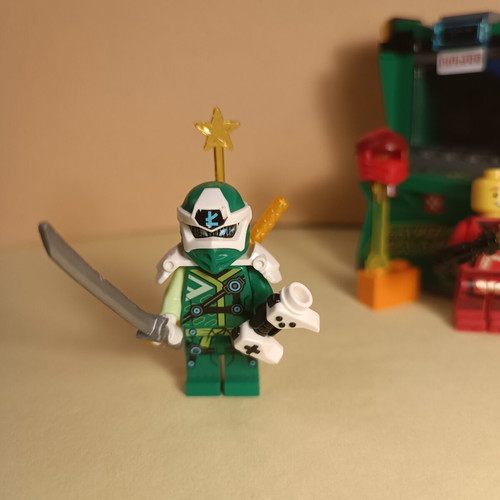 Lego Ninjago 71716 Lloyd Avatar Arcade Pod like new with extra minifigures
