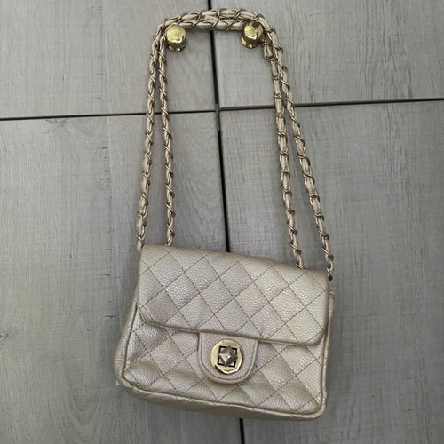 Quilted beige-pearl bag with chain like new