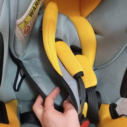Car seat up to 13kg like new