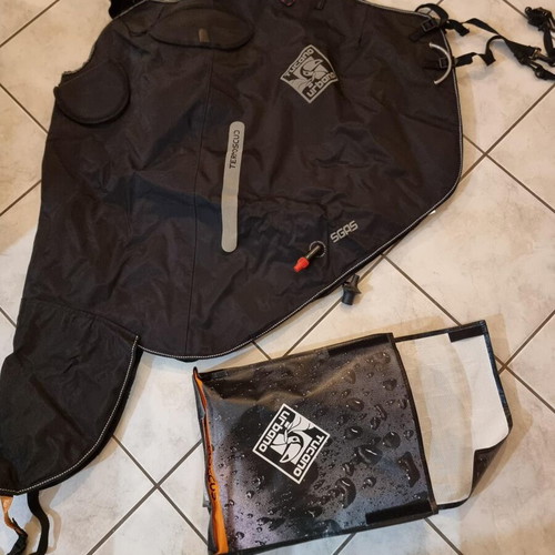 Tucano Urbano R049-X leg thermal cover like new