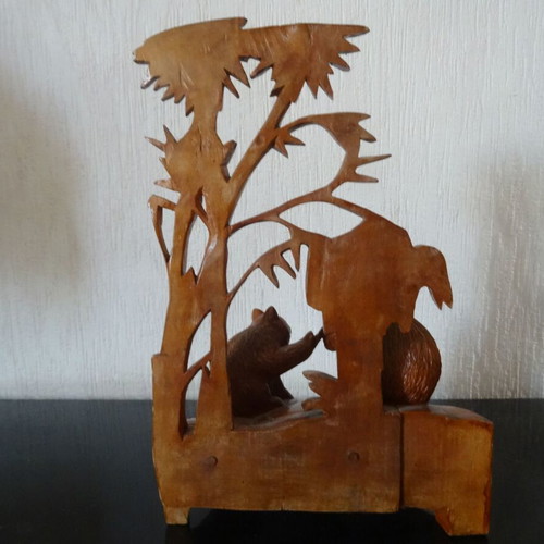 Wood carving with possums like new, Australian made