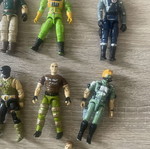13 Gi Joe figures, pack