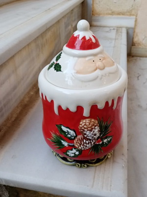 Mandarin Crafts Christmas ceramic cookie jar