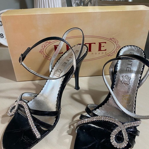 Elite black leather sandals with strass detail like new, size 38