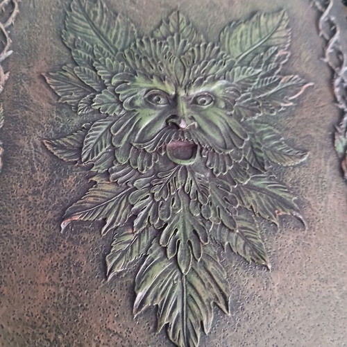 Iron notebook like new with embossed designs and magnet