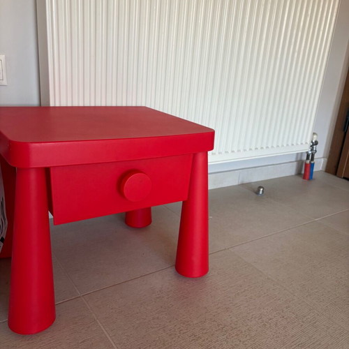 Ikea Mammut children's nightstand like new, red, retro Y2K style