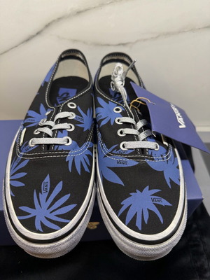 Vans αθλητικά παπούτσια καινούργια, μέγεθος 38, μαύρο και μπλε