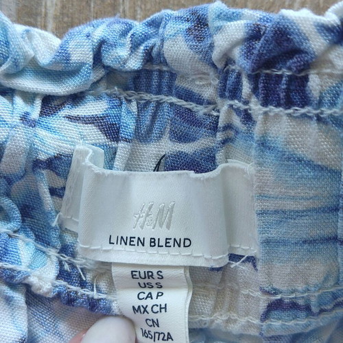 H&M Linen Blend Shorts Small Used, Animal Print Floral