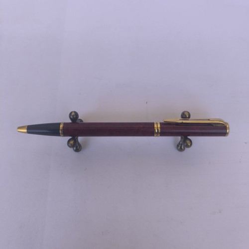 Waterman pen used, grenat color with gold details, made in France