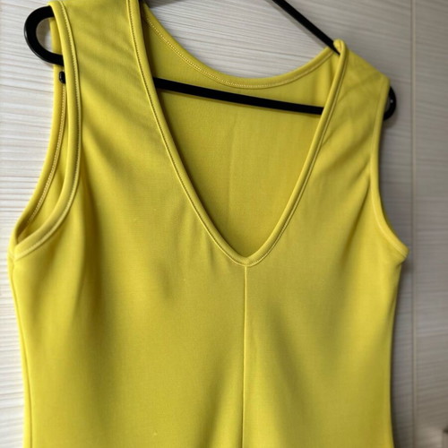 Semi-transparent lime/yellow top with V neckline like new, size S
