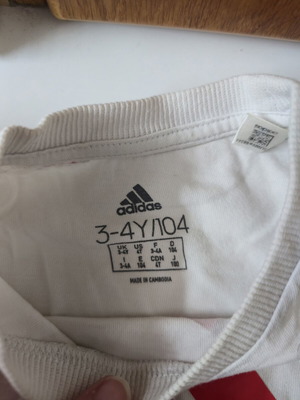 Adidas t-shirt μεταχειρισμένη, αγόρι 3-4 ετών, μέγεθος 98-104 cm, άσπρο και κόκκινο