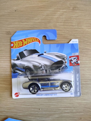 Hot Wheels Mercedes 560, Porsche 944 Turbo, Cobra 427 pack new
