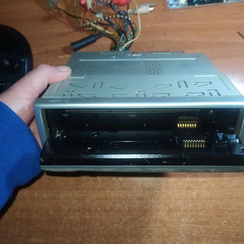 Kenwood Radio Cd Mp3 Player KDC-M6021 Used With Remote