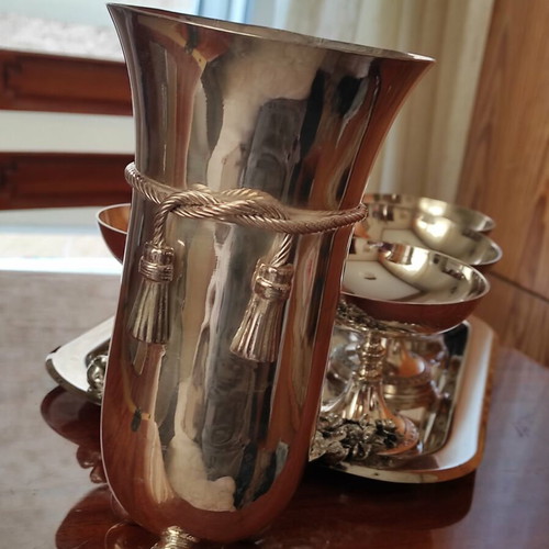 Set of silver-plated tray with six ice cream glasses and vase like new
