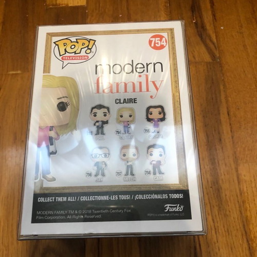 Funko Pop Claire Modern Family new with extra protection