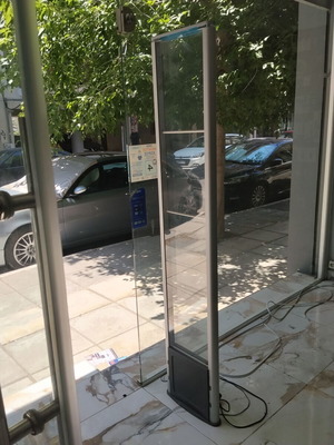 Antitheft System with Tags and Detacher Machine like new