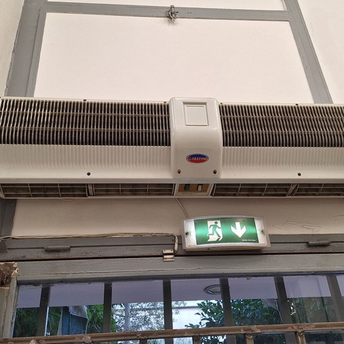 Fuji Inverter Air Condition R410A 24 btu used with Olefini air curtain
