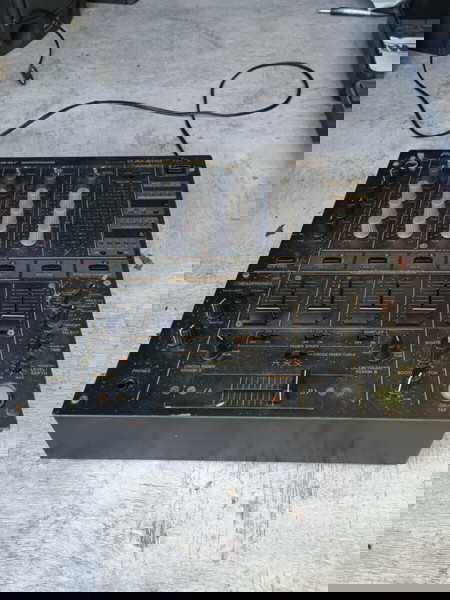 Pioneer DJM-600 – Επαγγελματικός DJ Mixer με Effects & Sampler