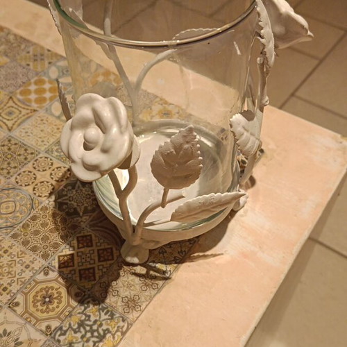 Glass vase with metal white base, like new, decorative flowers