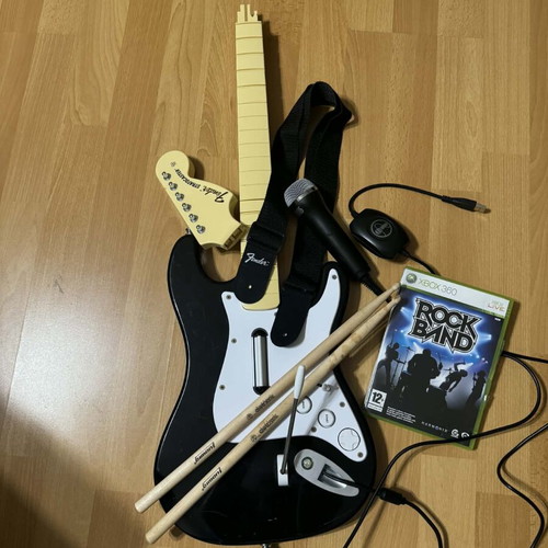 Rock Band set for Xbox 360 used with box and accessories