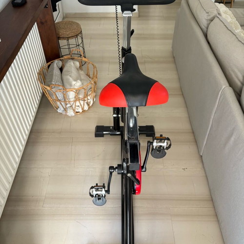 Exercise bike new, spinning