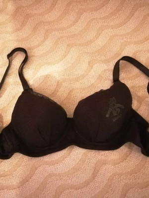 Black bra 80b used