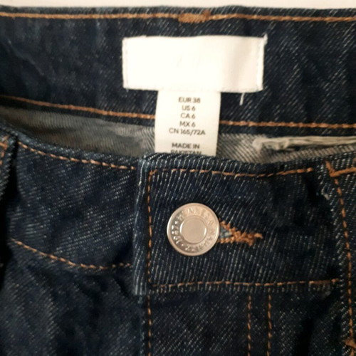 H&M mid-rise blue jeans new with rip, size M 38 10