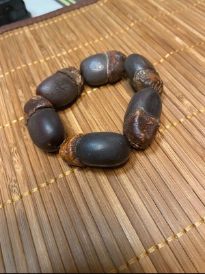 Bracelet made of oak nuts new, brown