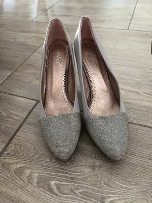 High Heels used, size 40, gray, comfortable for formal occasions