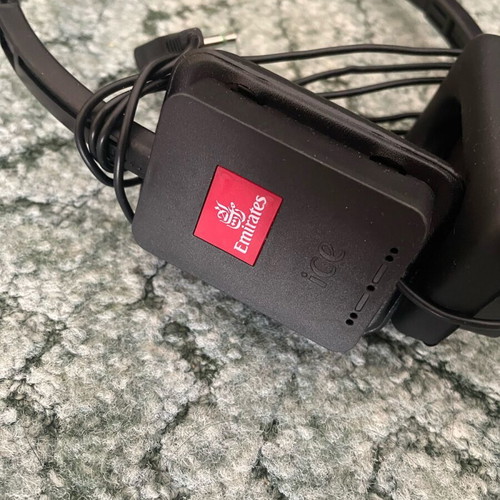 Emirates Vintage OnEar Headphones with Adapter new