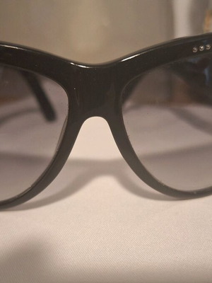 Diesel vintage sunglasses used with black acetate frame