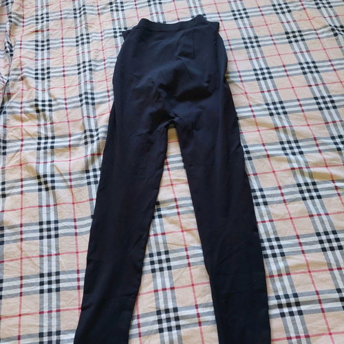 Seraphine maternity leggings used, size Large, black