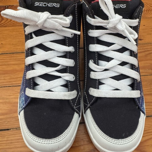 Skechers kids sneakers with NASA design, size 34, blue