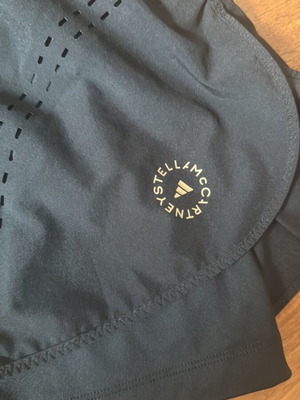 Stella McCartney L black gym shorts like new, authentic