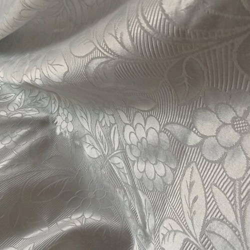 Bridal bedding set like new with satin designs and quilted coverlet