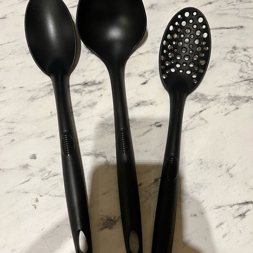 Set of 3 different spoons hard plastic like new, black