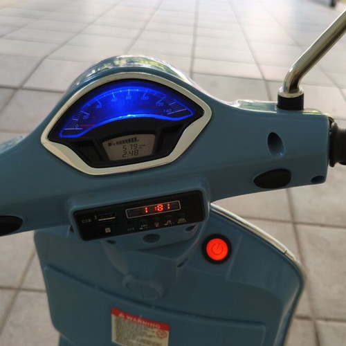 Vespa electric ride-on toy for children 3-4 years, blue